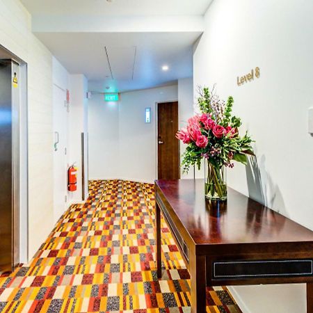 Vr Queen Street Hotel & Suites Auckland Exterior photo